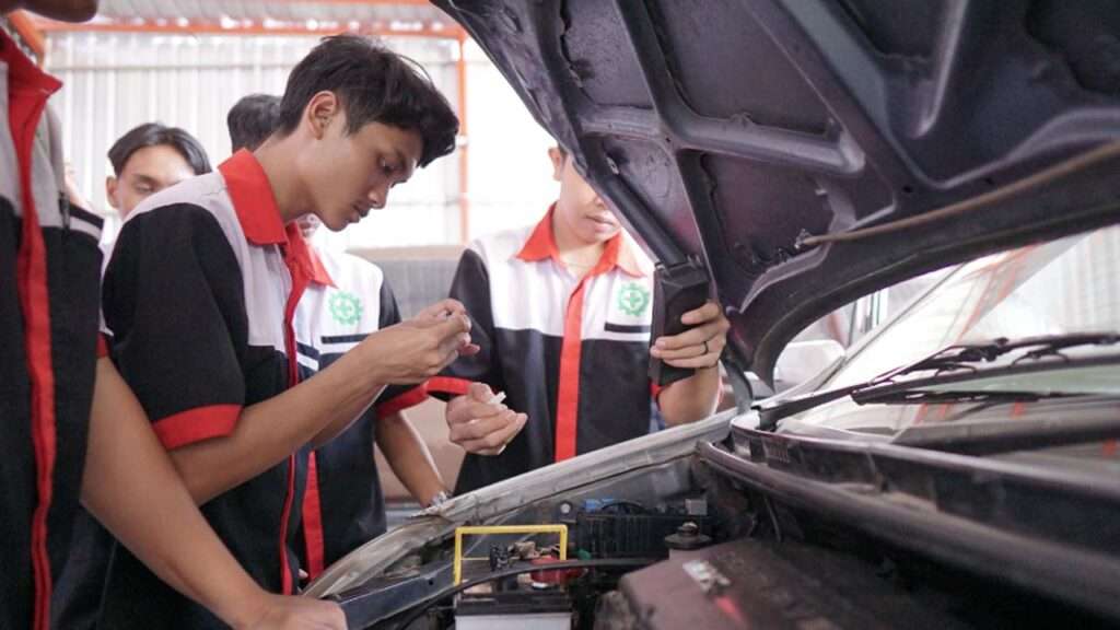 Tekanan Angin Tayar Kereta Kancil: Panduan Lengkap untuk Keselamatan dan Prestasi Optimum 8 bahaya mengabaikan tekanan angin tayar